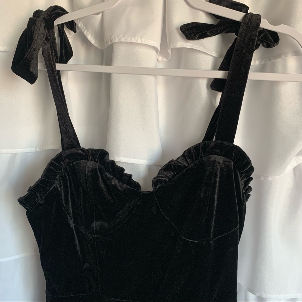 NWT VELVET RUFFLE BUSTIER BLACK DRESS